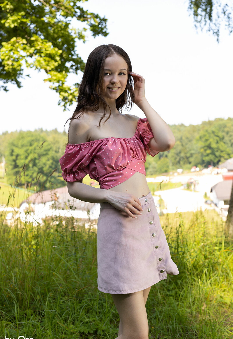 Злата, 24